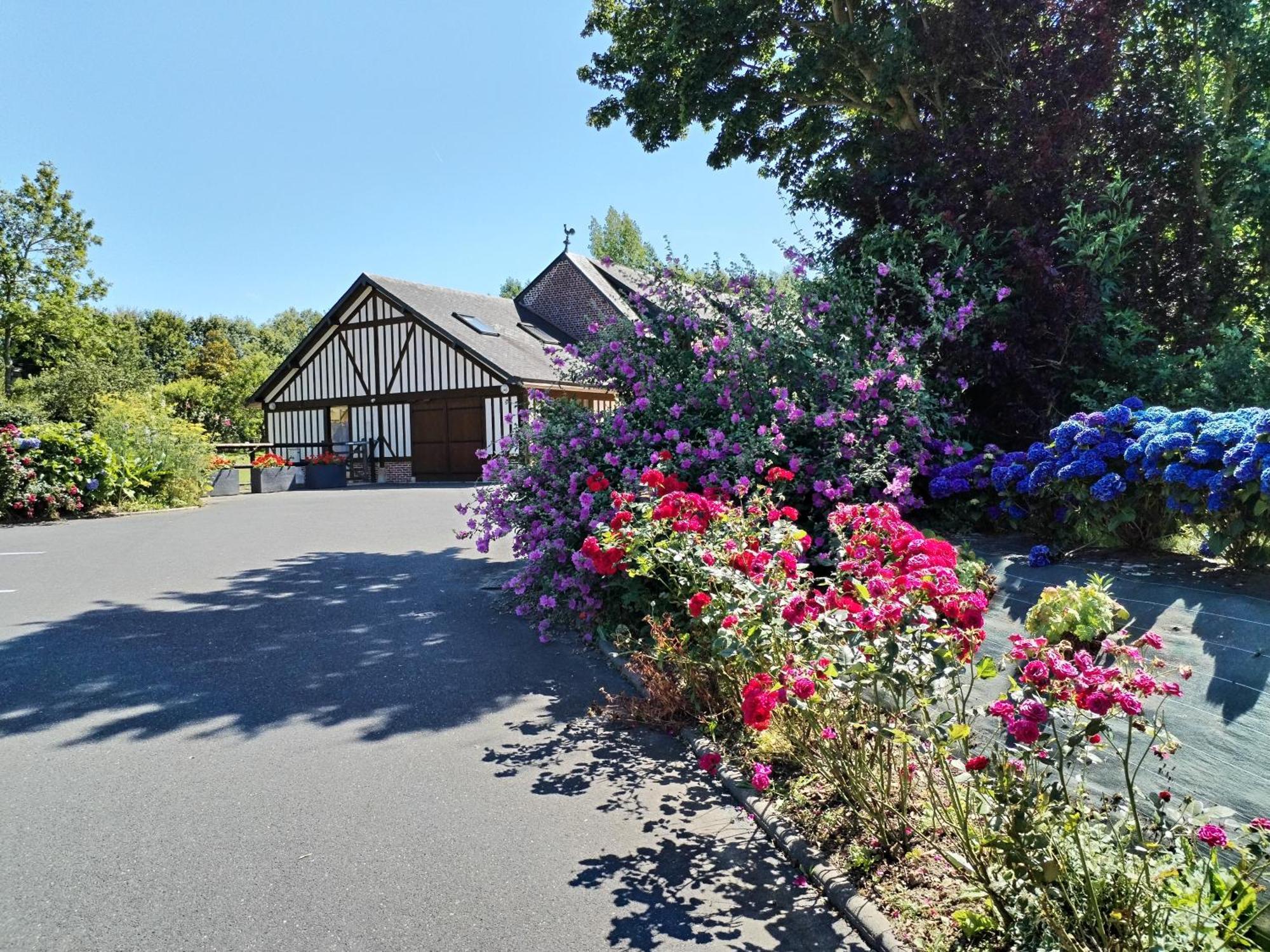Le Manege Gite L'Eglise Hotell Sainte-Marie-au-Bosc Eksteriør bilde
